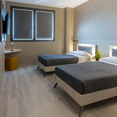 Break Hotel Ospedaletto Lodigiano Экстерьер фото