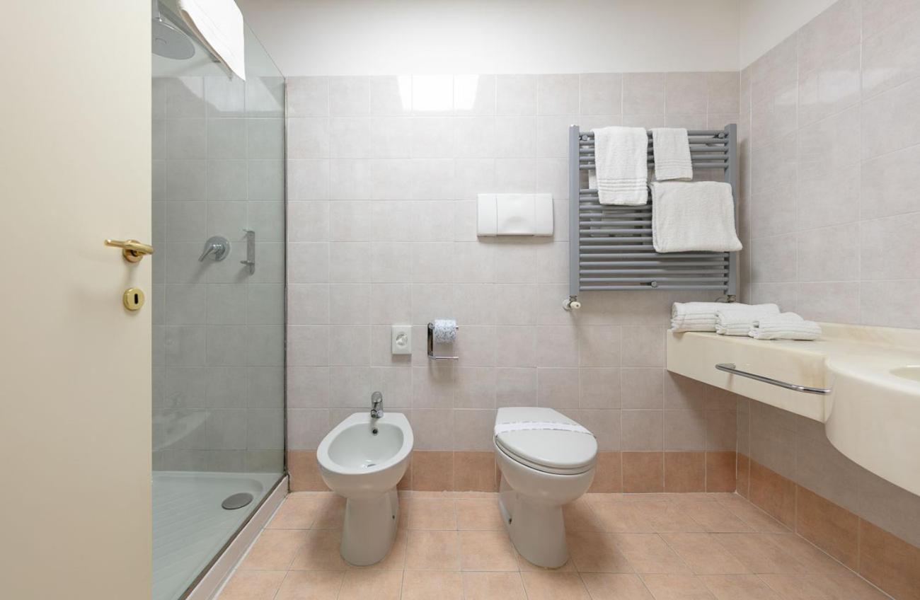Break Hotel Ospedaletto Lodigiano Экстерьер фото